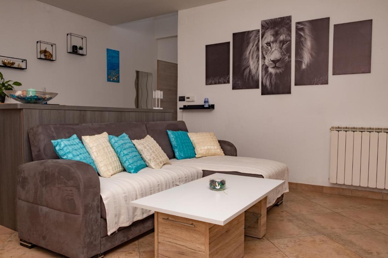 Sea Apartment Izola Exterior foto